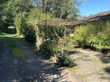 Wochenend- & Ferienhaus mit Potenzial und traumhaften Blick auf die Burg Nideggen, 52385 Nideggen / Abenden, Ferienhaus