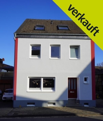 Freistehendes Einfamilienhaus mit Garten und Garage!, 52372 Kreuzau, Einfamilienhaus